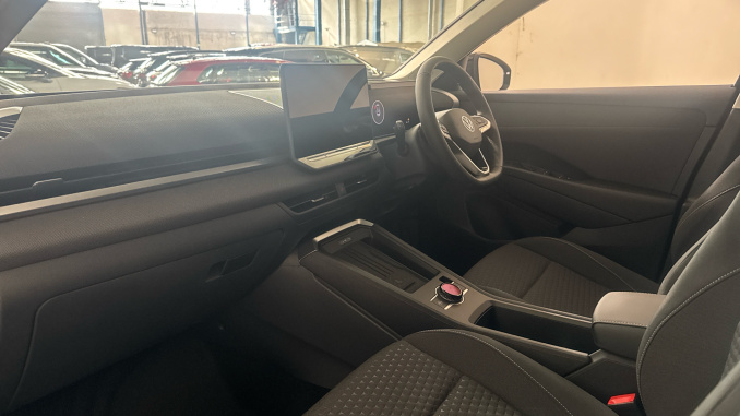 Volkswagen T-Roc 1.5 eTSI Life 5dr DSG Petrol Hatchback - Image 2